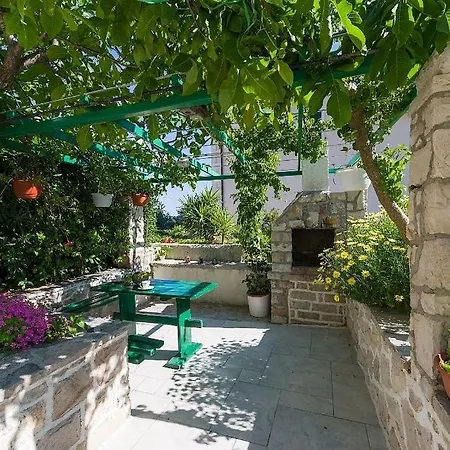 In With Terrace, Air Conditioning, Wifi, Washing Machine Apartment Bol